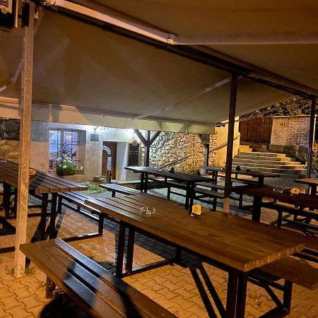 Penzion Na Zastavce Cesky Sternberk Exterior foto