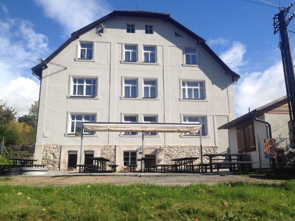 Penzion Na Zastavce Cesky Sternberk Exterior foto
